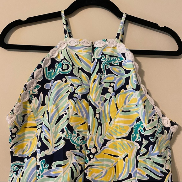 Crown & Ivy Cayo Coco Signature
Halter Tropical Leaf Crochet Trim Halter
Dress - Picture 8 of 12